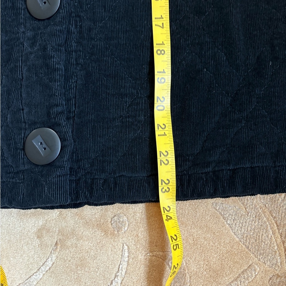 EUC, Habitat Black Corduroy Quilted Vest w/ Buttons, Collar & Side Slits. SZ L. - Picture 8 of 8